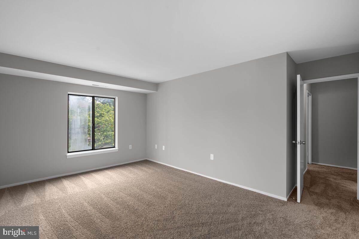 10002 Stedwick Road, Unit 204 Gaithersburg, MD 20886 - Photo 29 of 39 Gallery Image 29