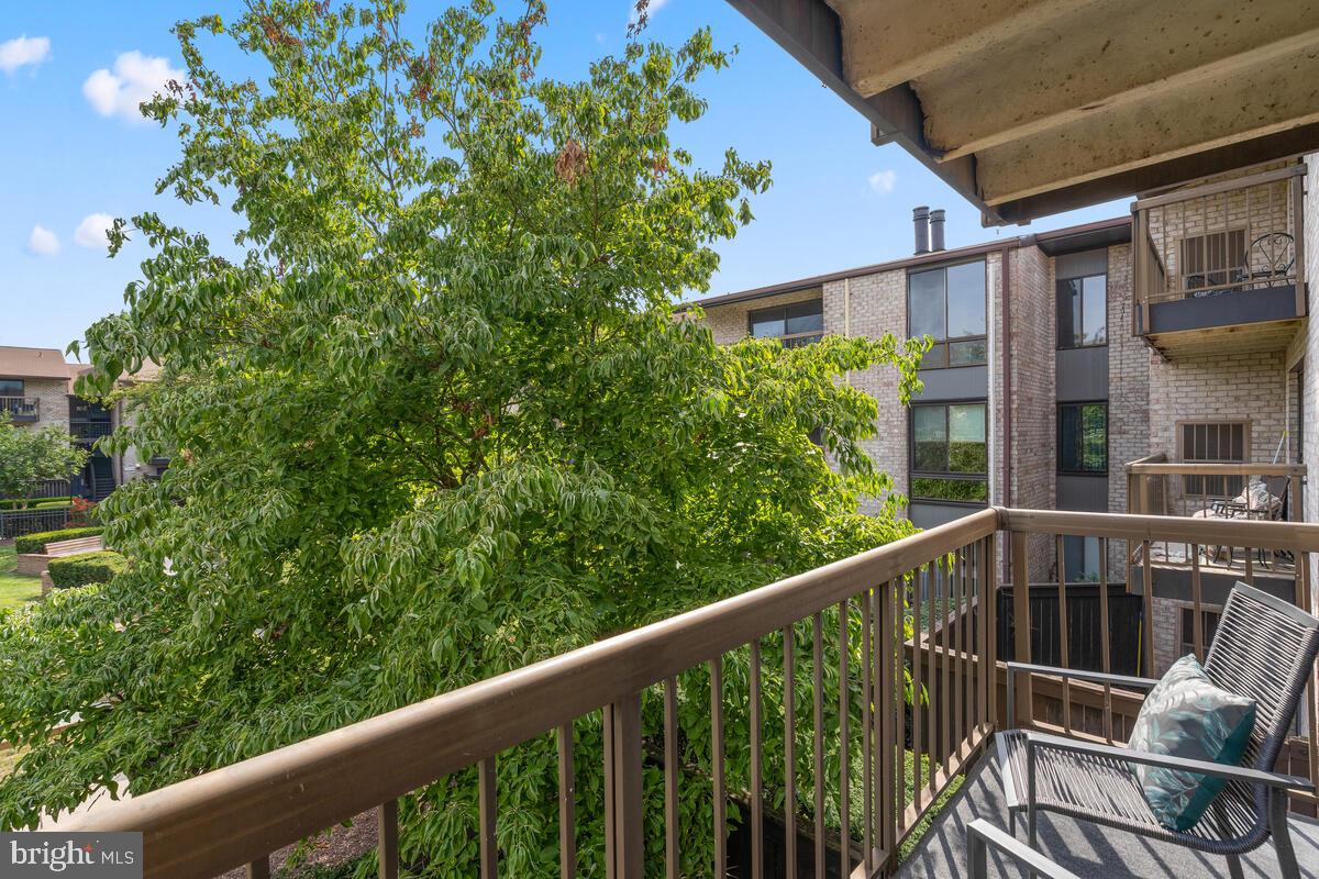 10002 Stedwick Road, Unit 204 Gaithersburg, MD 20886 - Photo 33 of 39 Gallery Image 33