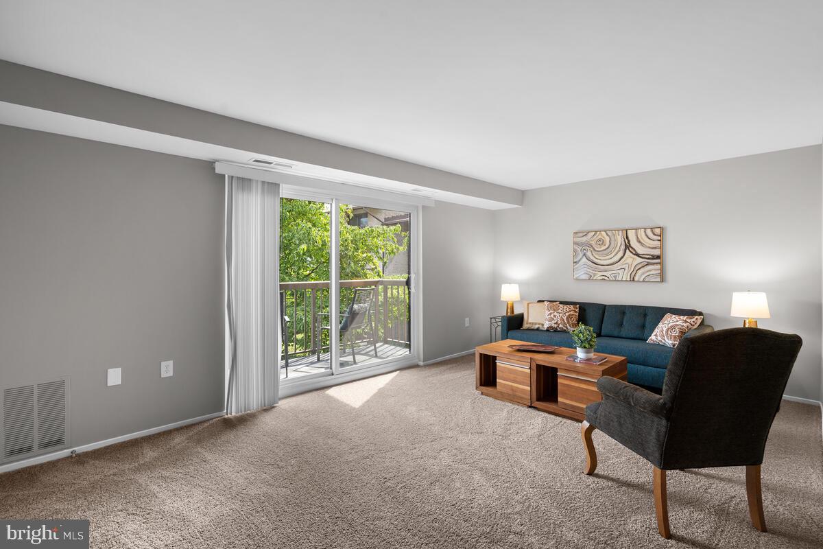 10002 Stedwick Road, Unit 204 Gaithersburg, MD 20886 - Photo 8 of 39 Gallery Image 8