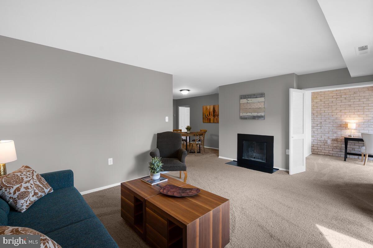 10002 Stedwick Road, Unit 204 Gaithersburg, MD 20886 - Photo 10 of 39 Gallery Image 10