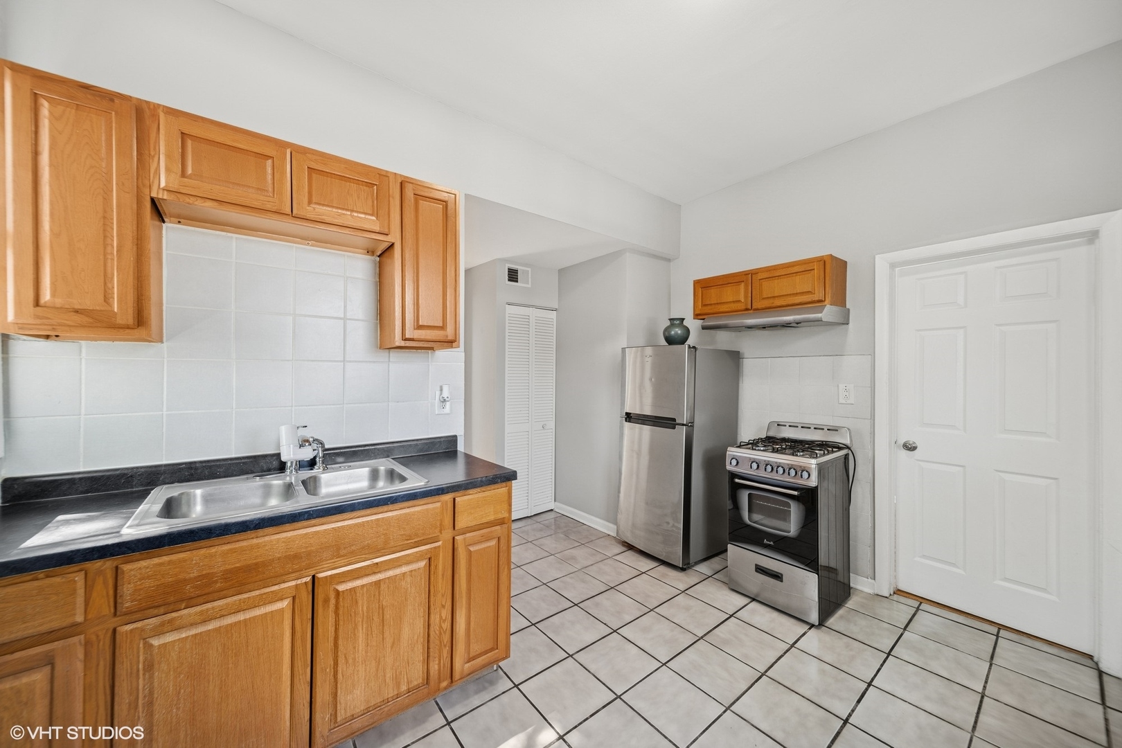 2824 West Cermak Road Chicago, IL 60623 - Photo 2 of 42