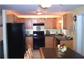 36 Trent Road Hooksett, NH 03106 - Photo 3 of 5
