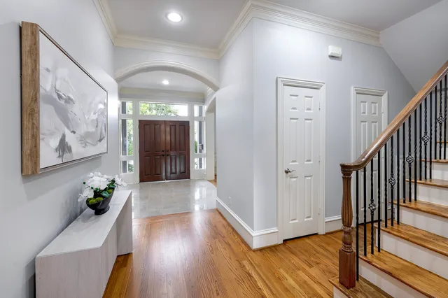 $1,175,000 | 5519 Newcastle Street, Bellaire, TX 77401