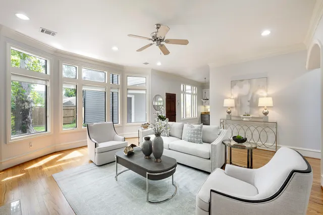 $1,175,000 | 5519 Newcastle Street, Bellaire, TX 77401