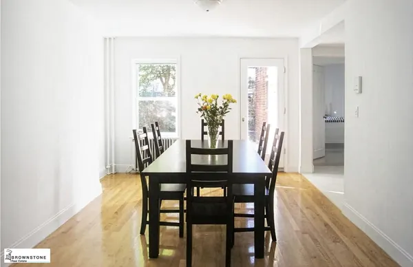 $6,450 | 586 Henry Street, Unit 1 | Carroll Gardens