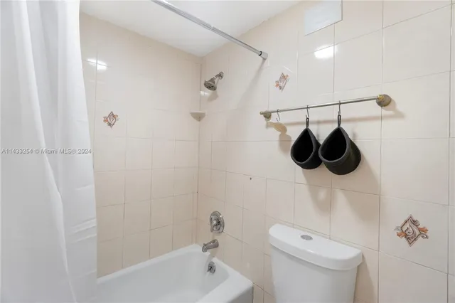 $2,500 | 100 Lincoln Road, Unit 1039, Miami Beach, FL 33139