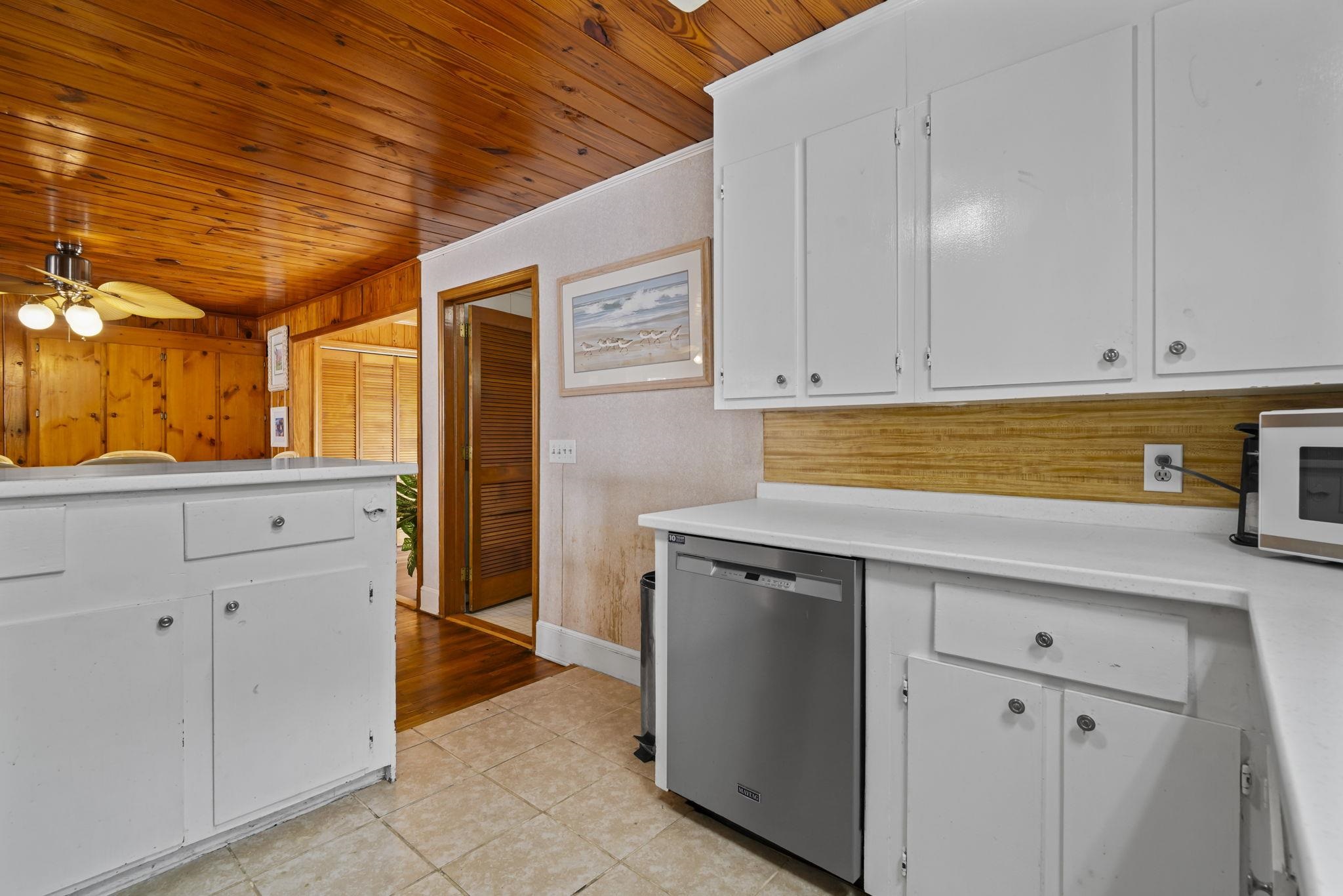 132 Calhoun Drive Murrells Inlet, SC 29576 - Photo 10 of 44