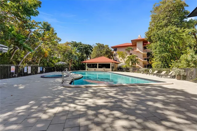 $560,000 | 101 Ocean Ln Drive, Unit 205, Key Biscayne, FL 33149