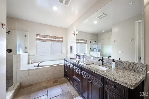 $740,000 | Undisclosed Address, Bakersfield, CA 93314