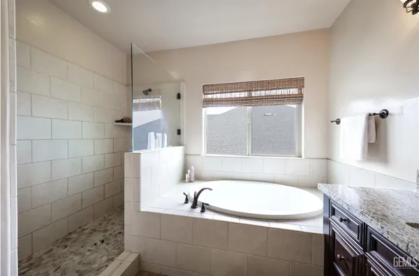 $740,000 | Undisclosed Address, Bakersfield, CA 93314
