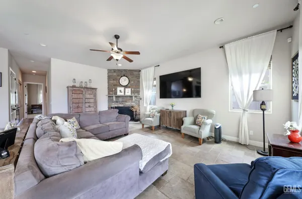 $740,000 | Undisclosed Address, Bakersfield, CA 93314