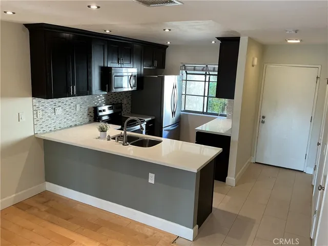 $3,495 | 251 Pineview, Irvine, CA 92620