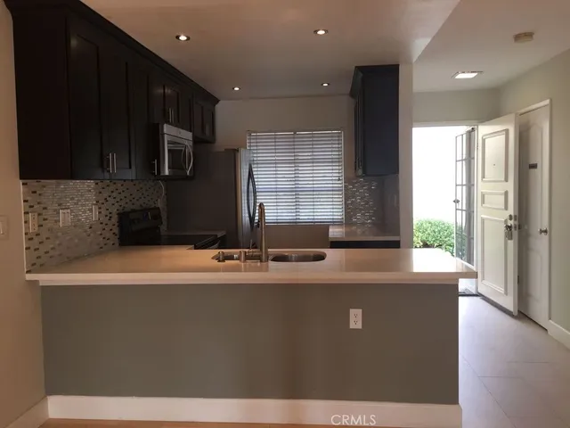 $3,495 | 251 Pineview, Irvine, CA 92620
