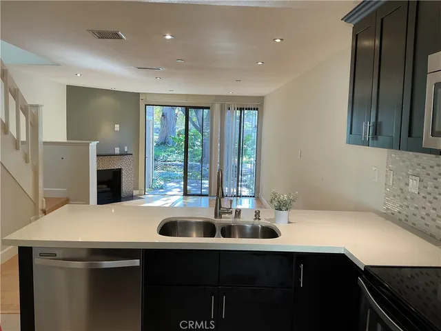 $3,495 | 251 Pineview, Irvine, CA 92620