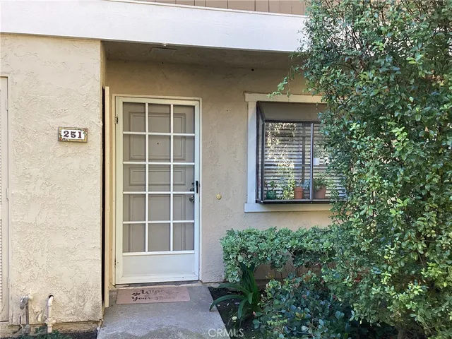$3,495 | 251 Pineview, Irvine, CA 92620