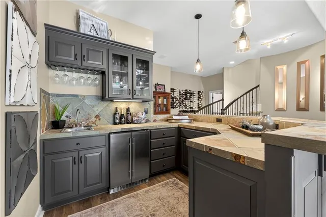 $1,100,000 | 9636 Cailler Drive, Lenexa, KS 66220