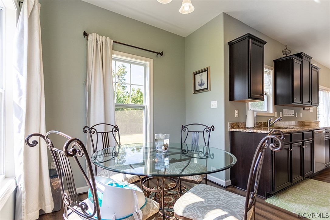 5531 Garden Grove Road Chesterfield, VA 23832 - Photo 14 of 32 a view of a dining room with furniture
