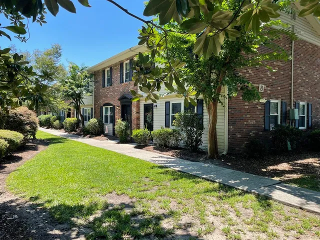$2,000 | 415 Parkdale Drive, Unit 8F, Charleston, SC 29414