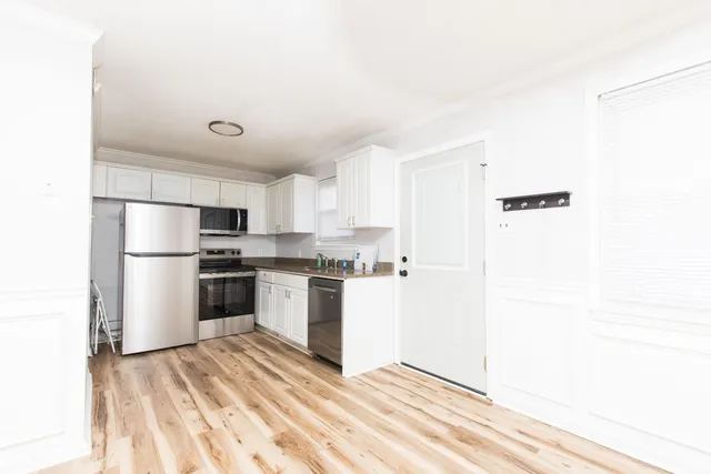 $2,000 | 415 Parkdale Drive, Unit 8F, Charleston, SC 29414