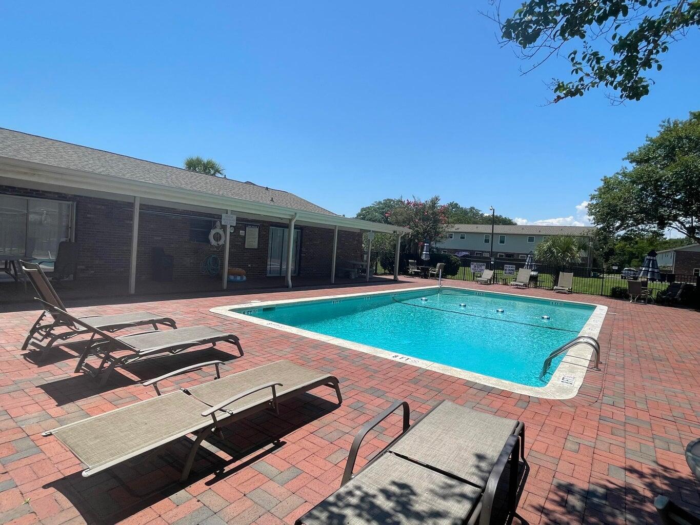 415 Parkdale Drive, Unit 8F Charleston, SC 29414 - Photo 10 of 12 415 Parkdale 8f pool