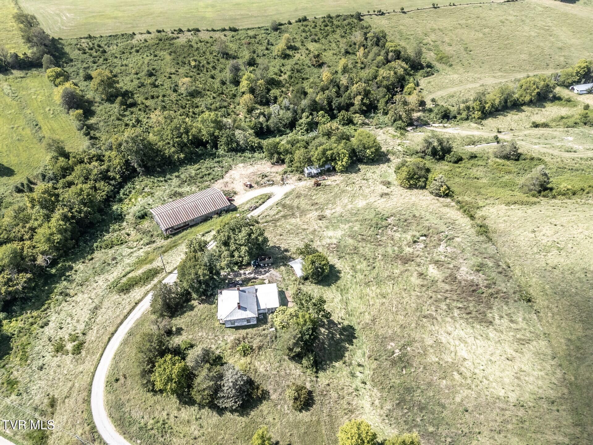 1410 Timber Ridge Road Greeneville, TN 37743 - Photo 5 of 46 thumbnail_1410TimberRidgeG_003