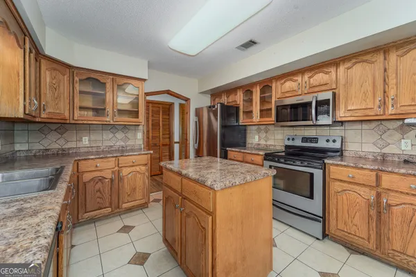 $399,900 | 8245 Central Avenue, Waycross, GA 31503