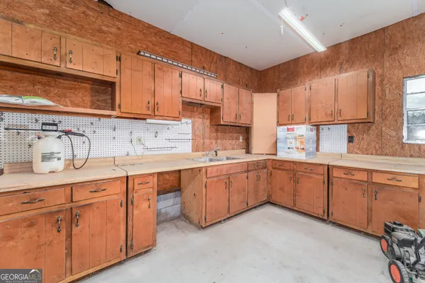 $399,900 | 8245 Central Avenue, Waycross, GA 31503