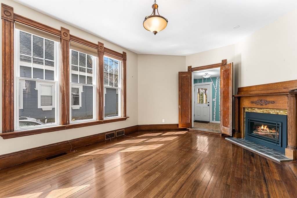 59 Washington Street Hudson, MA 01749 - Photo 6 of 34