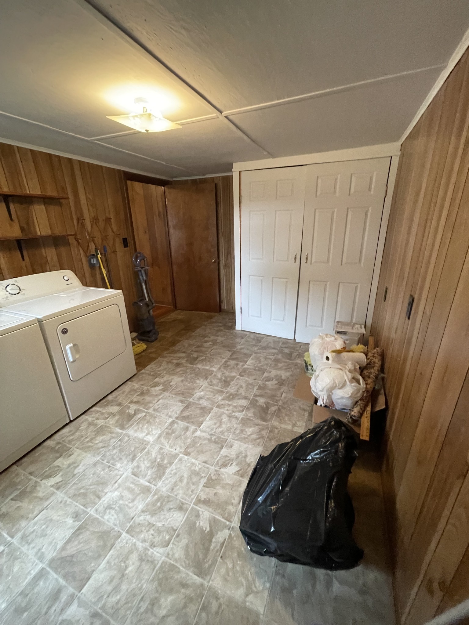 9210 Highway 64 Pulaski, TN 38478 - Photo 30 of 30 a room with a bed and a cabinets