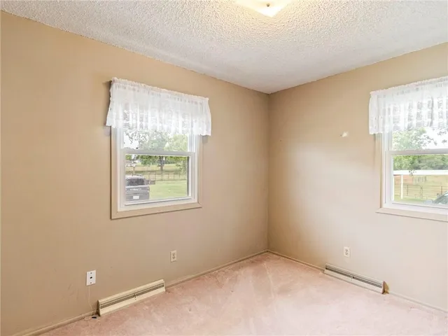 $330,000 | 6748 Old Highway, Cameron, MO 64429