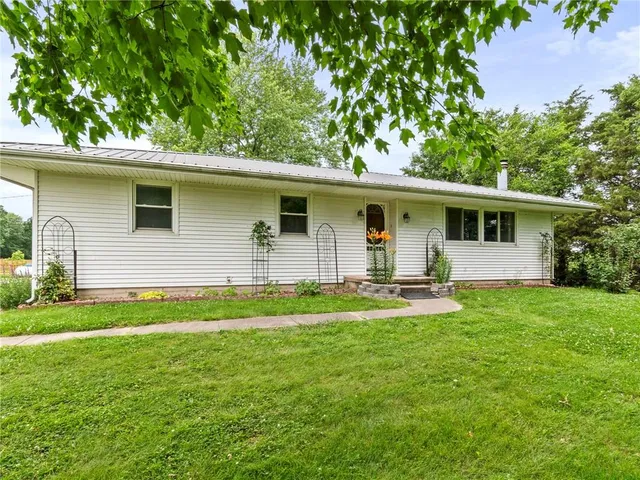 $330,000 | 6748 Old Highway, Cameron, MO 64429