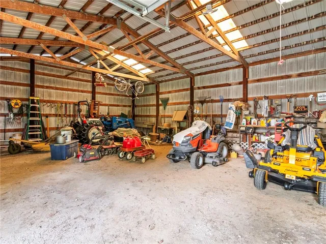 $330,000 | 6748 Old Highway, Cameron, MO 64429