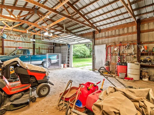 $330,000 | 6748 Old Highway, Cameron, MO 64429