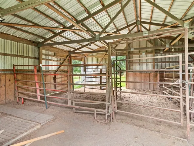 $330,000 | 6748 Old Highway, Cameron, MO 64429