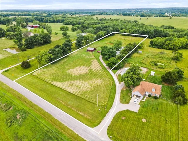 $330,000 | 6748 Old Highway, Cameron, MO 64429