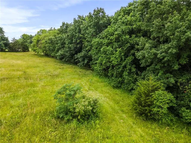 $330,000 | 6748 Old Highway, Cameron, MO 64429