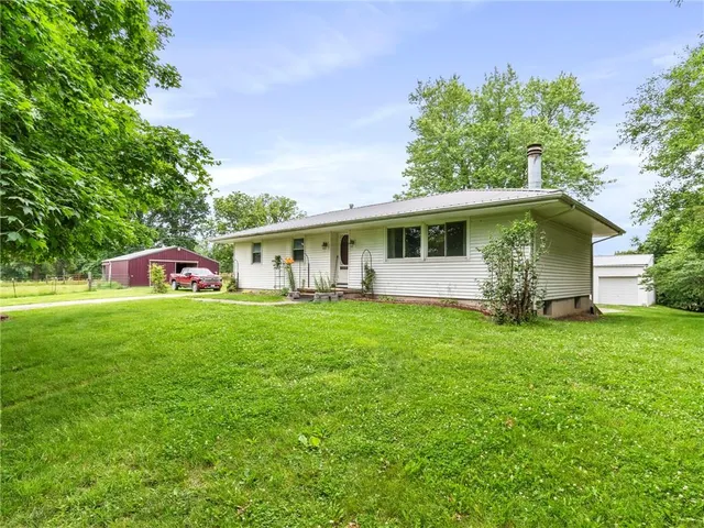 $330,000 | 6748 Old Highway, Cameron, MO 64429