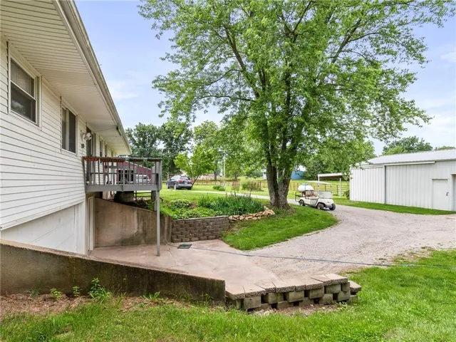 $330,000 | 6748 Old Highway, Cameron, MO 64429