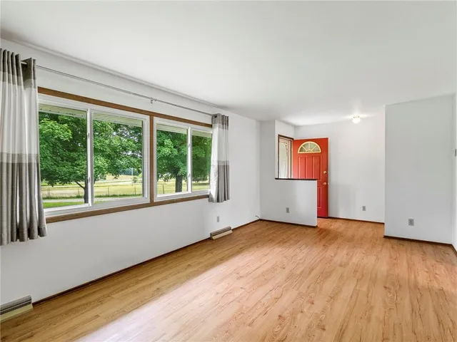 $330,000 | 6748 Old Highway, Cameron, MO 64429