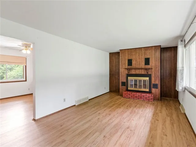 $330,000 | 6748 Old Highway, Cameron, MO 64429