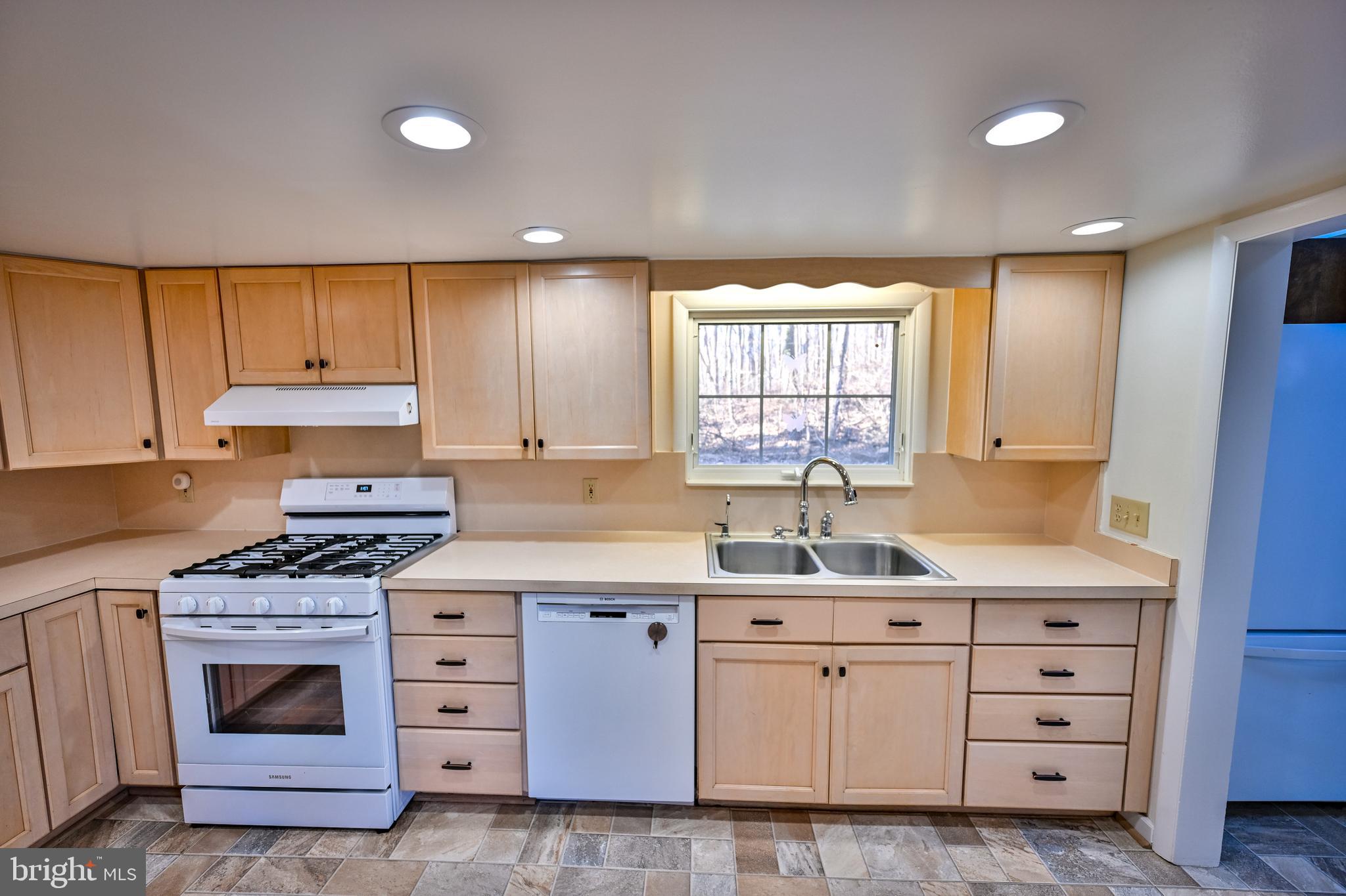 12116 Jerusalem Road Kingsville, MD 21087 - Photo 32 of 76 Plenty of counter space in kitchen