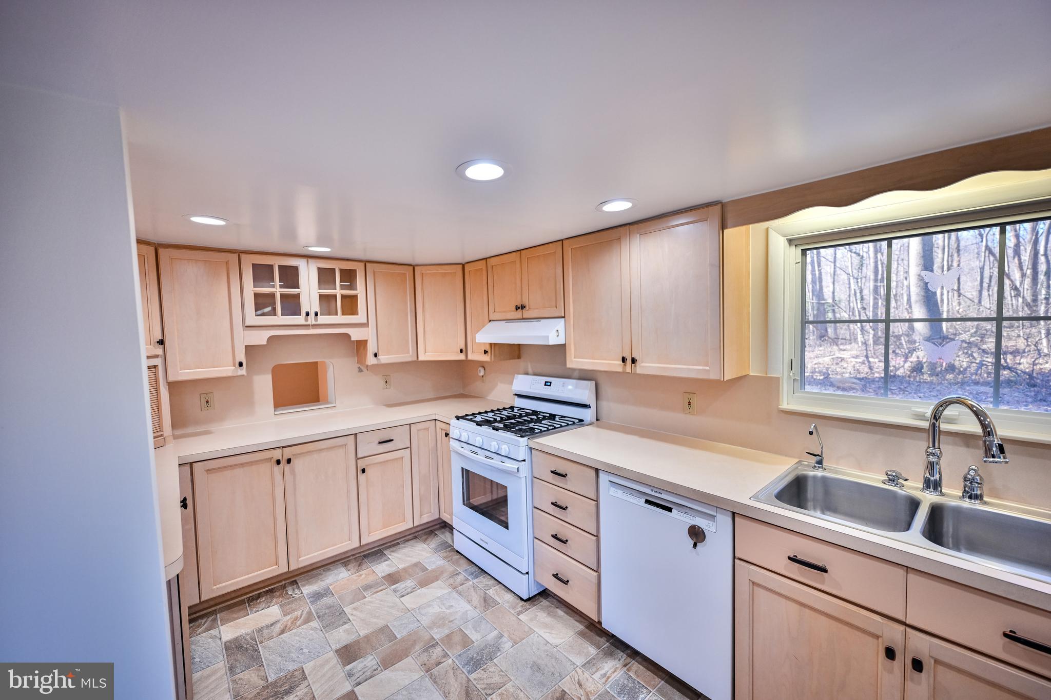 12116 Jerusalem Road Kingsville, MD 21087 - Photo 33 of 76 Abundant cabinets in the kitchen