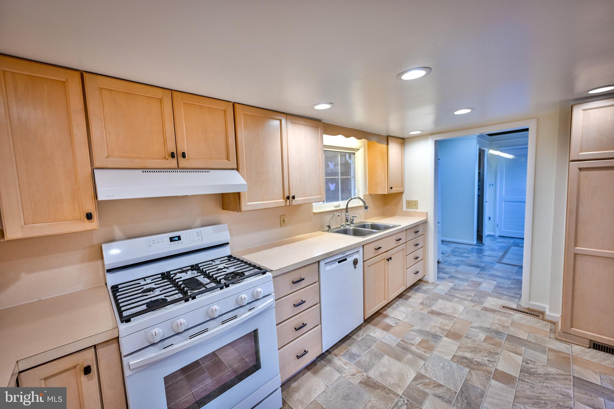 12116 Jerusalem Road Kingsville, MD 21087 - Photo 38 of 76 Kitchen