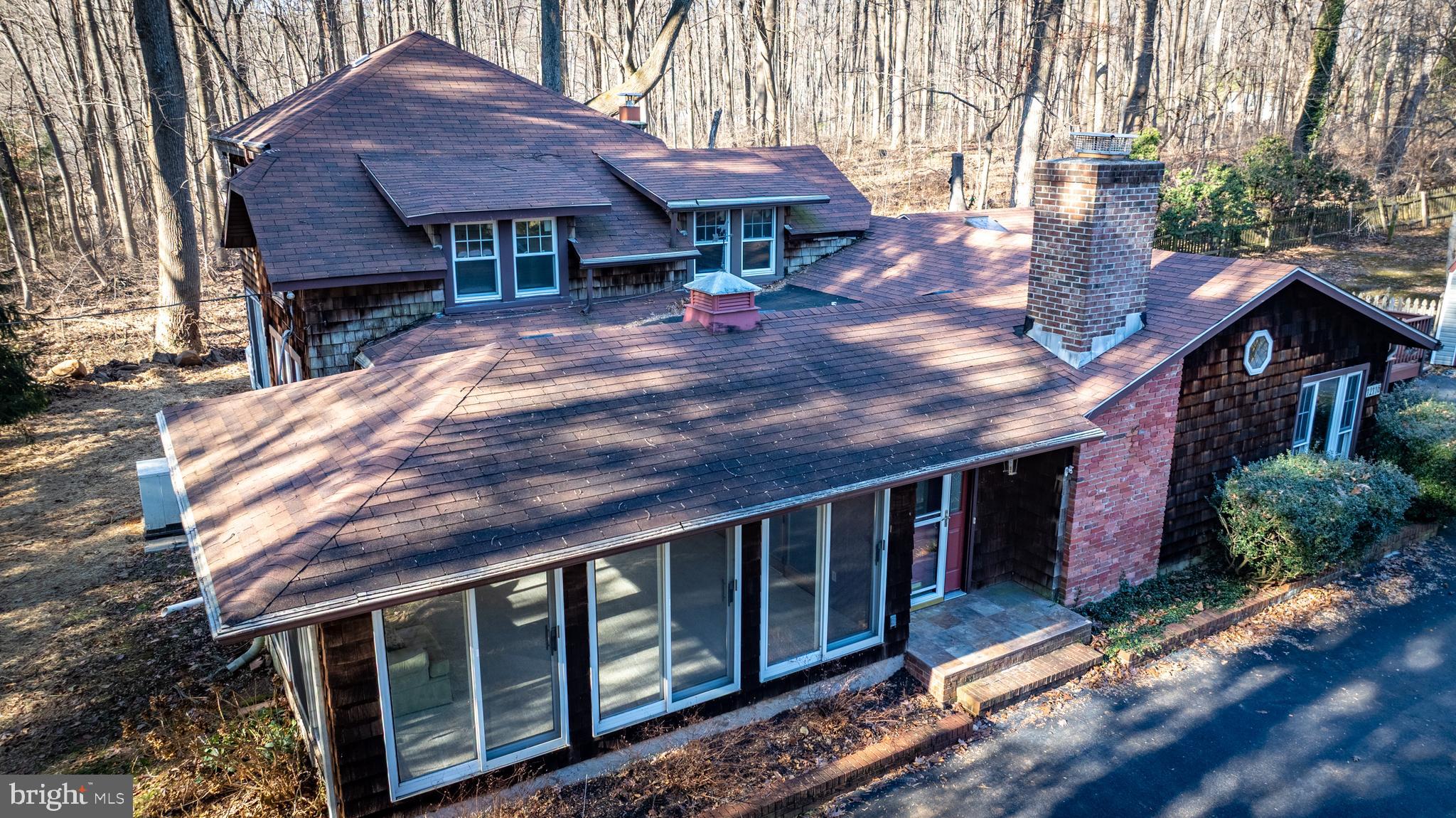 12116 Jerusalem Road Kingsville, MD 21087 - Photo 4 of 76 Sunroom and front door on the right