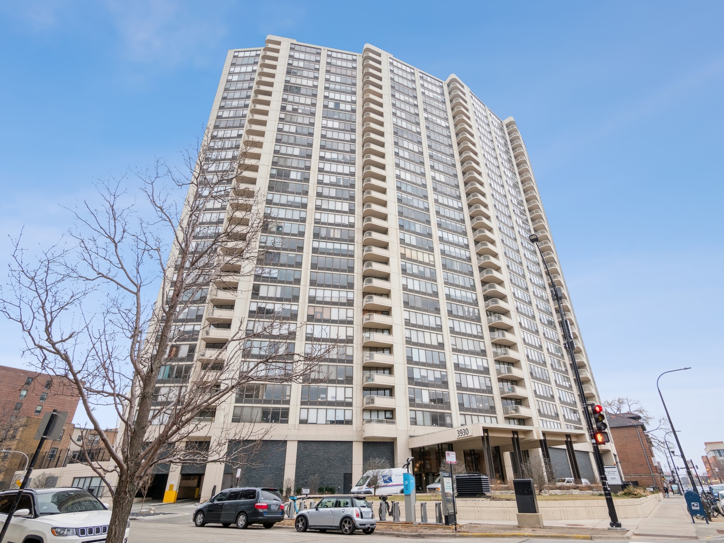 3930 North Pine Grove Avenue, Unit 1913, Chicago, IL 60613 Compass