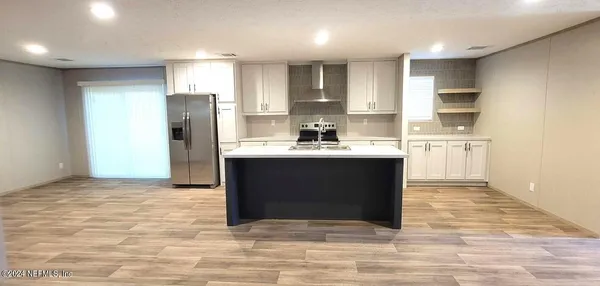 $1,595 | 8155 Devoe Street, Jacksonville, FL 32220