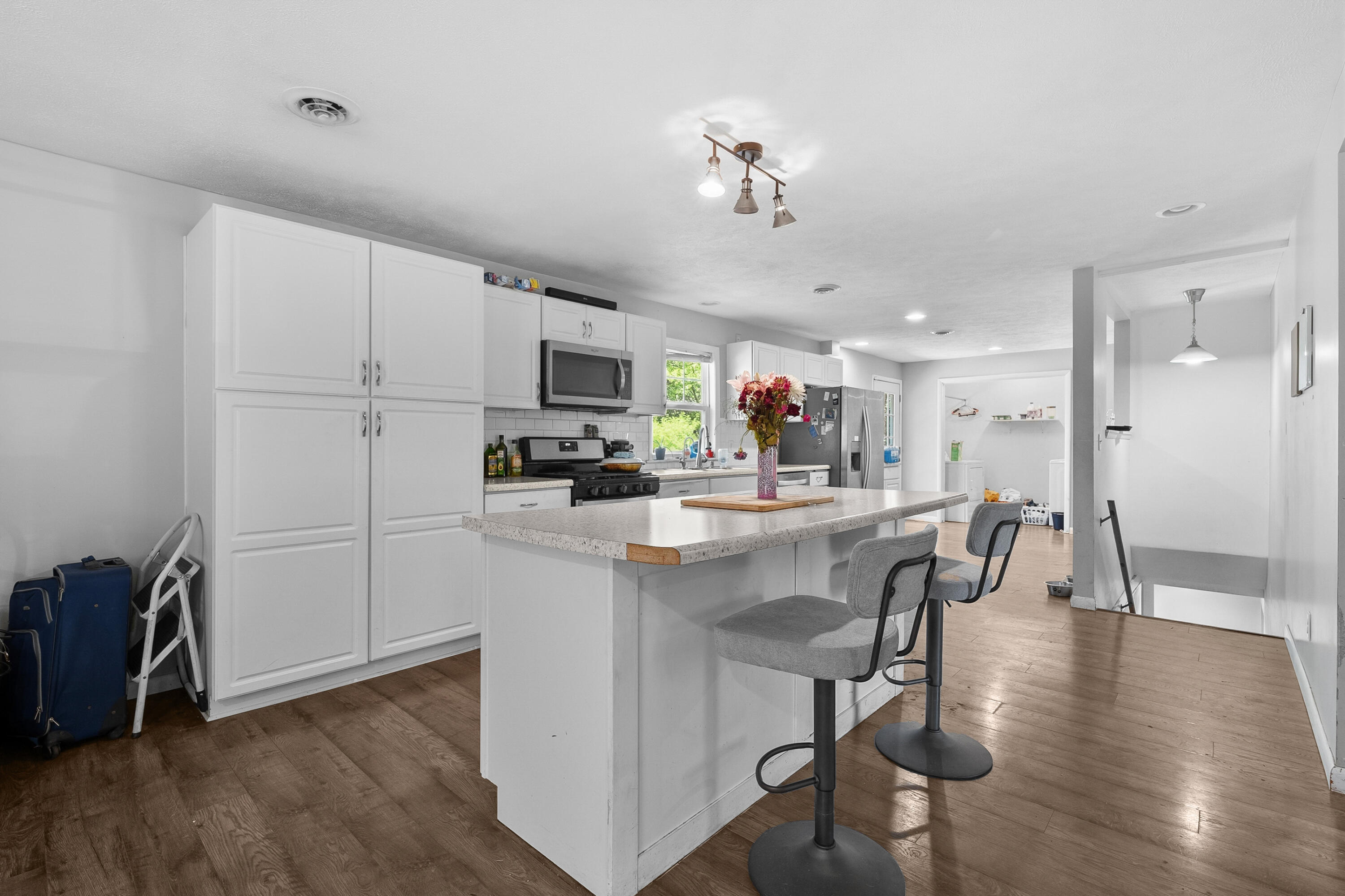 181 Foote Road Battle Creek, MI 49017 - Photo 10 of 34 spacious kitchen