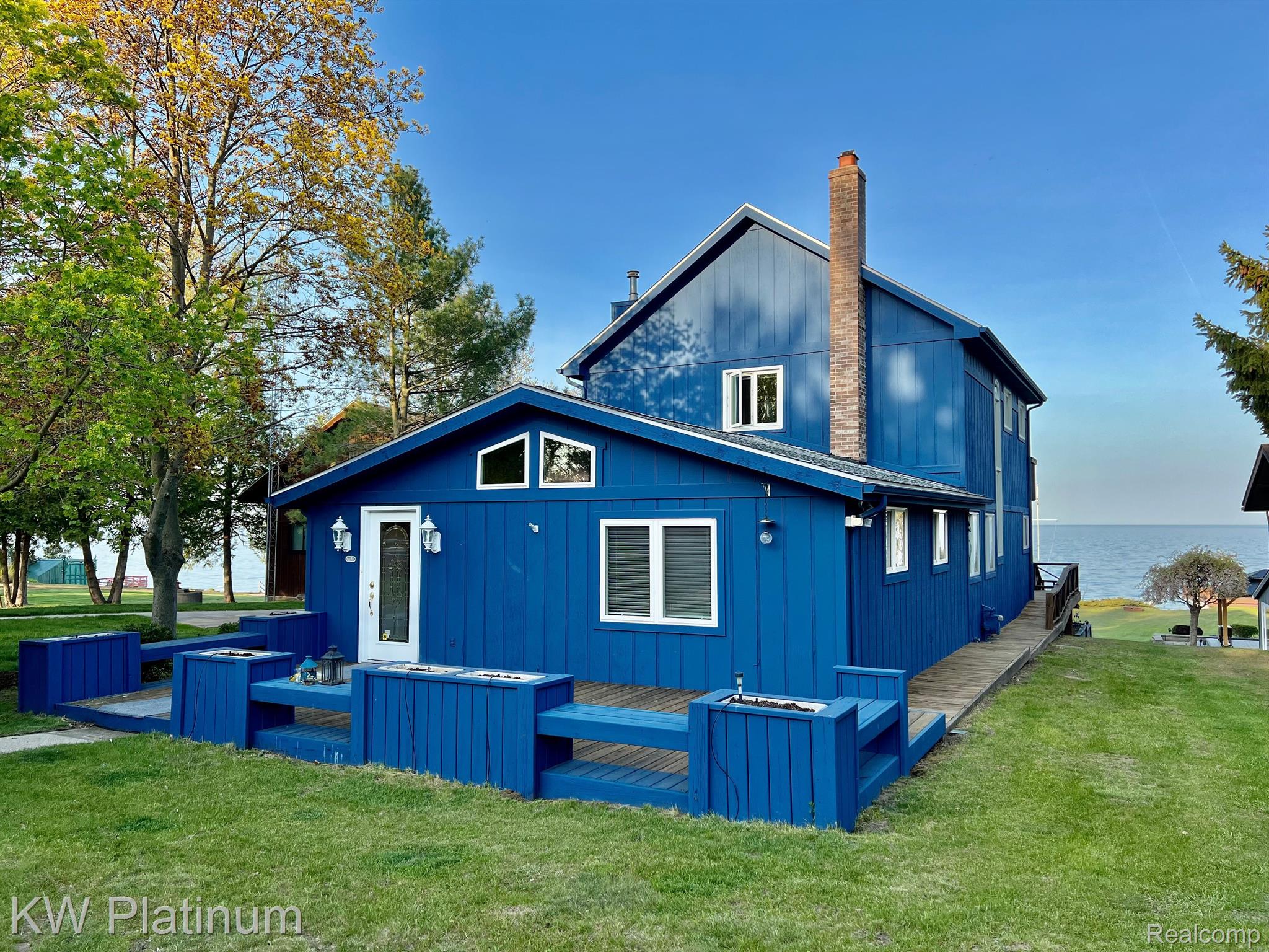 8785 Lakeshore Road Lexington, MI 48450 - Photo 3 of 50 Gallery Image 3