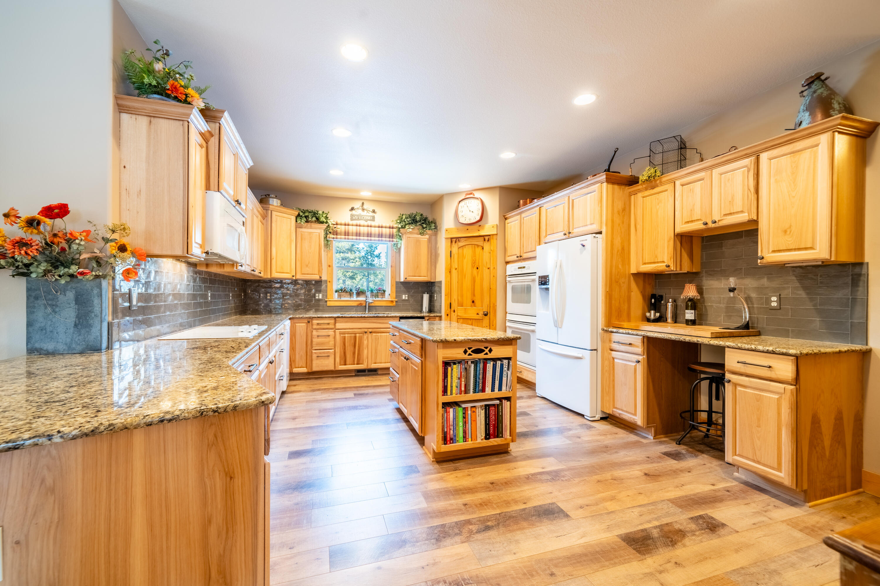 16120 Burgess Road La Pine, OR 97739 - Photo 28 of 75
