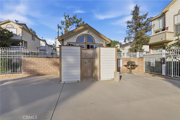 $430,000 | 11150 Glenoaks Boulevard, Unit 43, Pacoima, CA 91331